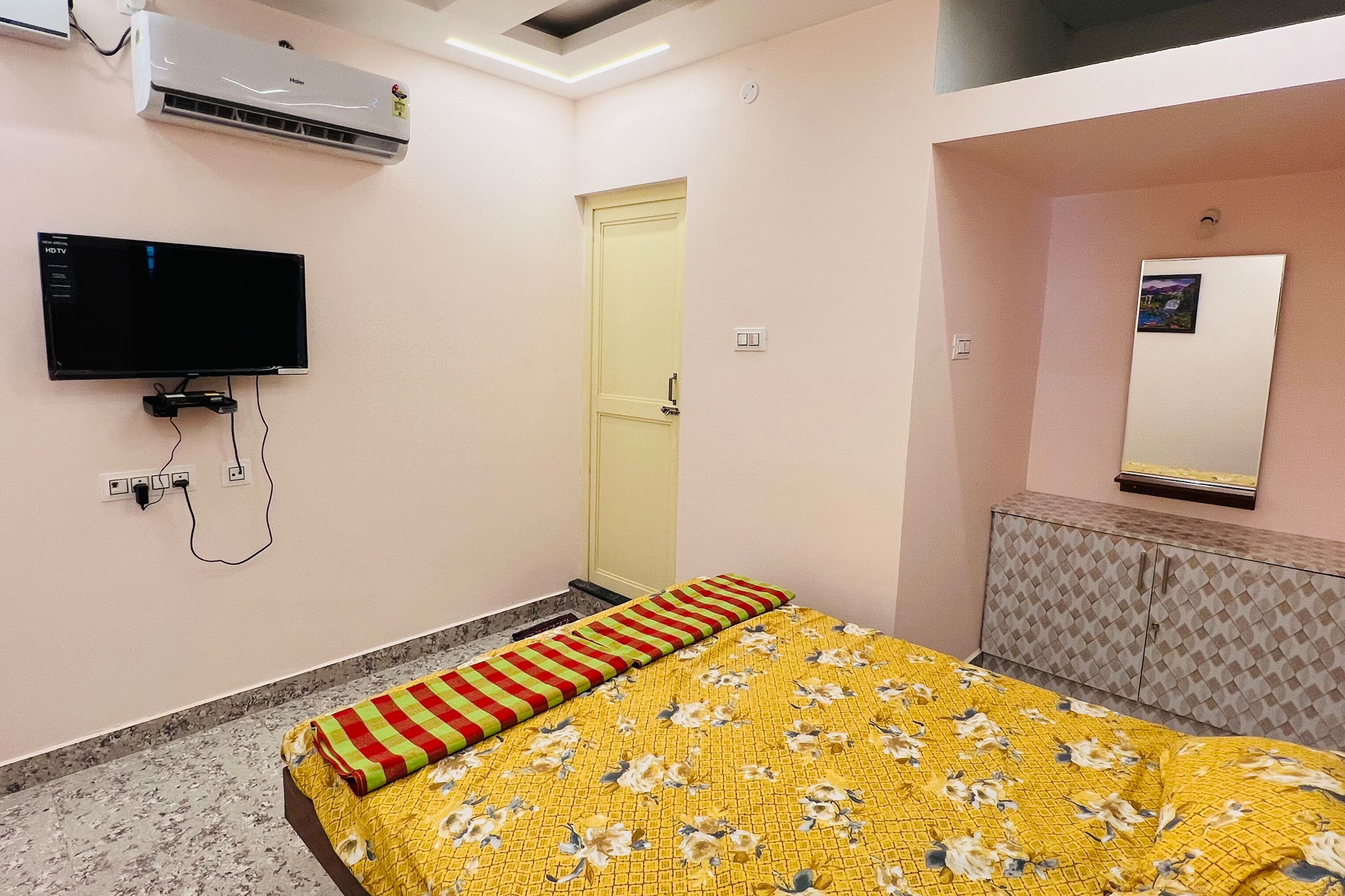 Jothi mahal vayalur road in trichy , best wedding hall in trichy , Marriage hall in trichy , Birthday hall in trichy